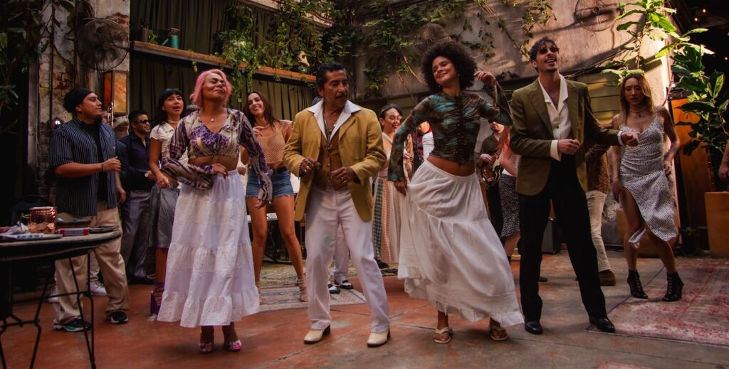 La Bendición reinventa la salsa