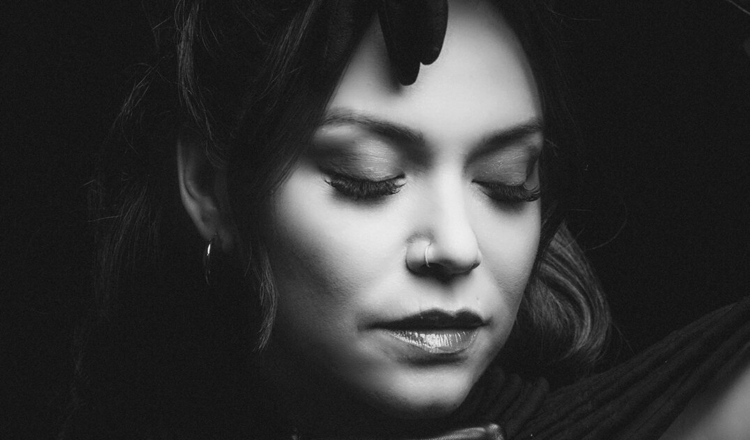 Jacqie Rivera presenta “Completamente Yo”